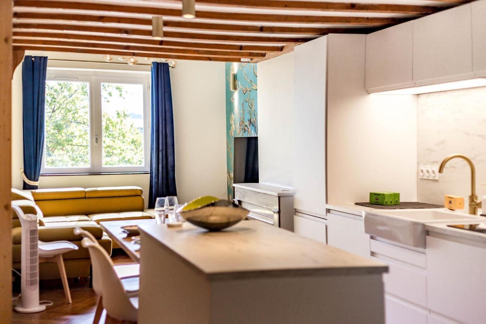 High-End Apartment Overlooking The Quays Ail Lyon Extérieur photo