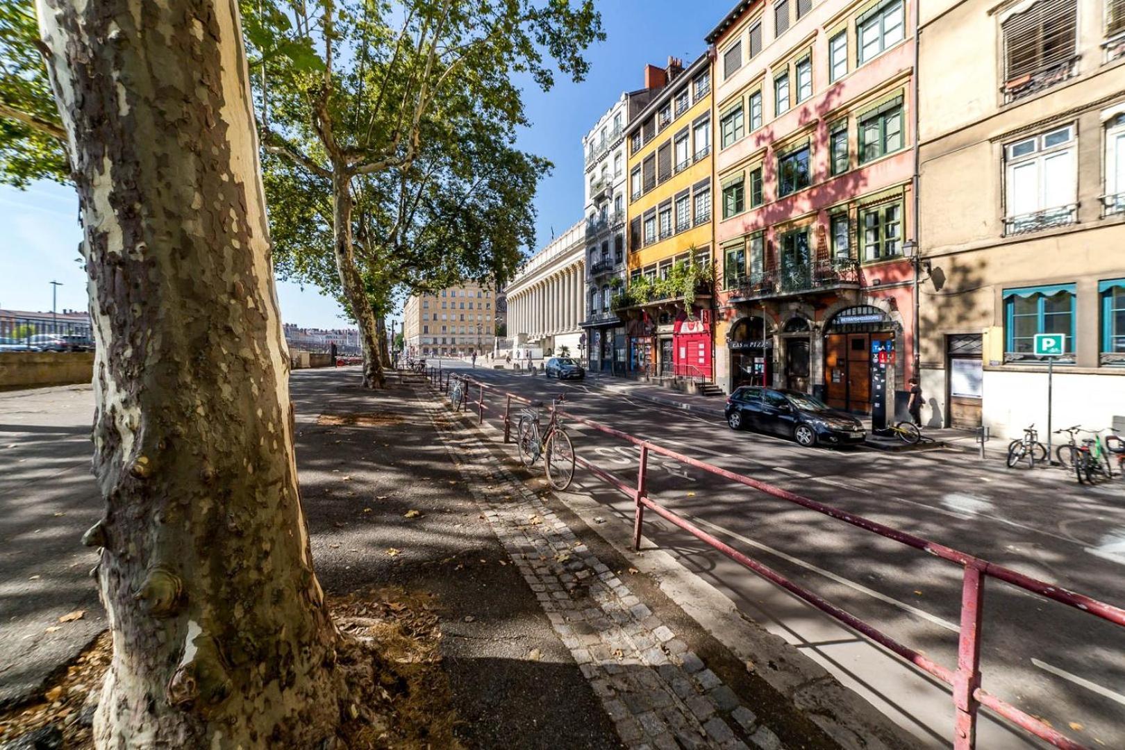 High-End Apartment Overlooking The Quays Ail Lyon Extérieur photo